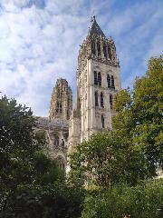 Tytu:W konarach drzew
Opis:Katedra NMP w Rouen
Autor:Mirosaw Stempak