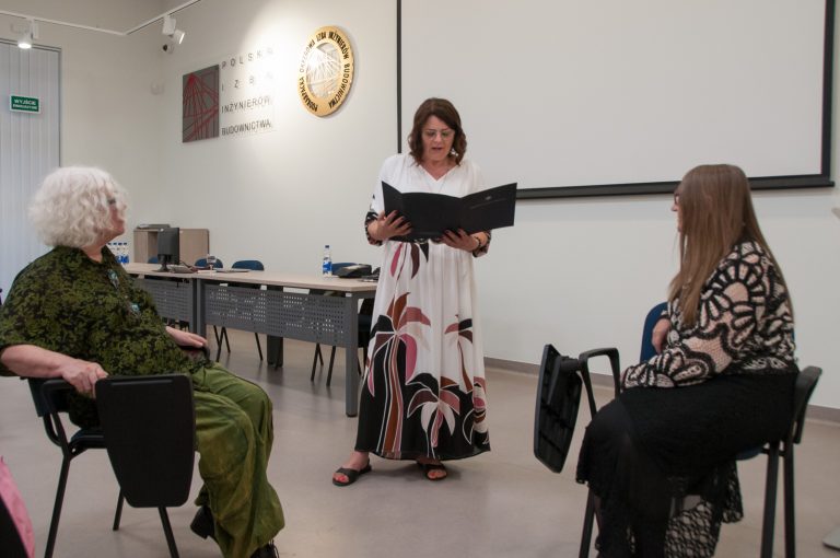 Galeria Integracyjna PDK OIIB – 4:0. NA WYJEŹDZIE I U SIEBIE – Lucja Radwan – 04.09.2026 r.